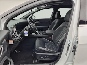 https://vehicle.imgix.net/4448728/ff1027fa-63c7-4048-828d-b05f265c5715.jpg