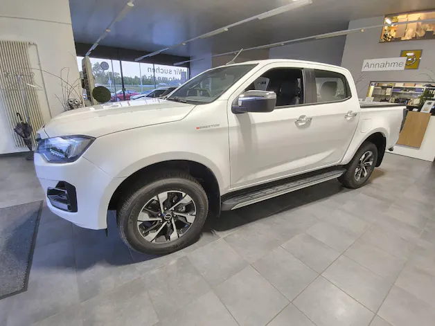 ISUZU D-Max Space Pick-up 2.2 DDi Prestige 4x4