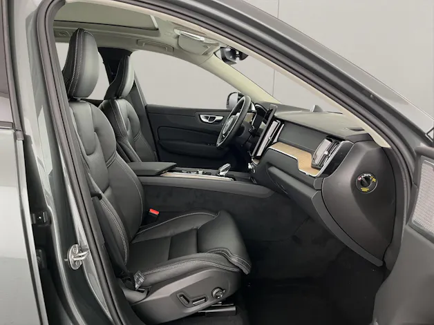 VOLVO XC60 2.0 T8 TE Ultra Dark eAWD