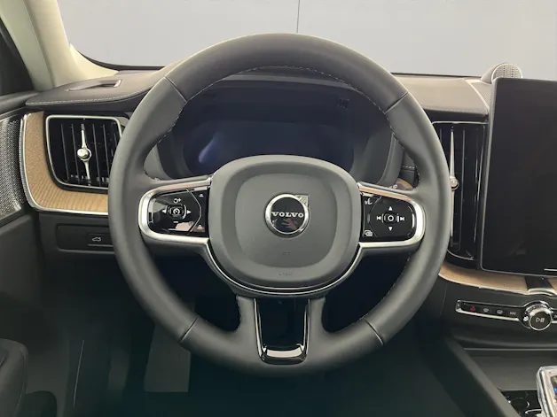 VOLVO XC60 2.0 T8 TE Ultra Dark eAWD