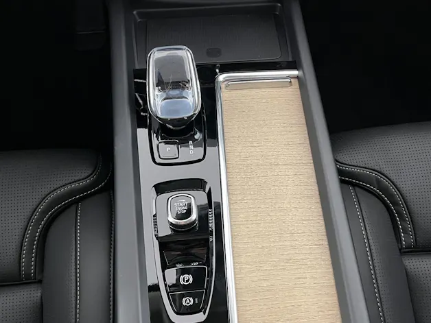 VOLVO XC60 2.0 T8 TE Ultra Dark eAWD
