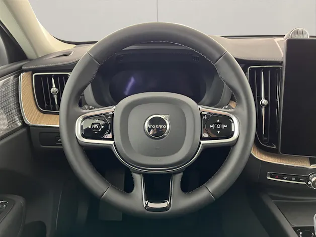 VOLVO XC60 2.0 T8 TE Ultra Dark eAWD