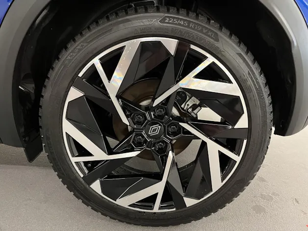RENAULT Captur 1.3 TCe 160 esprit Alpine EDC