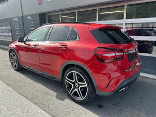 MERCEDES-BENZ GLA 200 d AMG Line 4m - CH