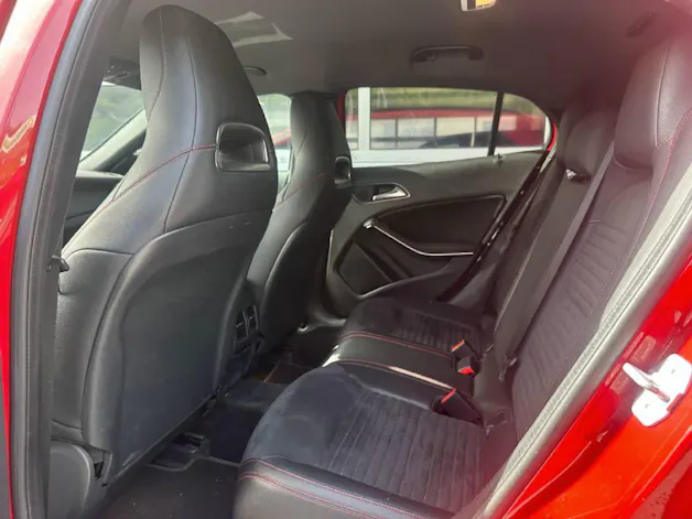 MERCEDES-BENZ GLA 200 d AMG Line 4m - CH