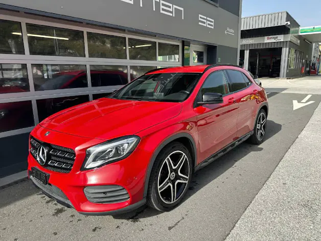 MERCEDES-BENZ GLA 200 d AMG Line 4m - CH