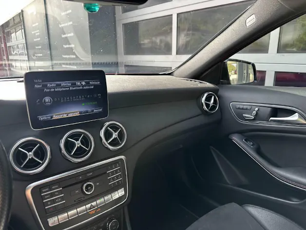 MERCEDES-BENZ GLA 200 d AMG Line 4m - CH