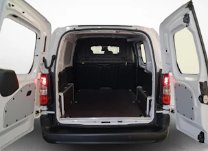 https://vehicle.imgix.net/4448862/9d36d776-de53-43b5-902c-2a012a5f276d.jpg