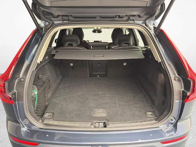 VOLVO XC60 2.0 B5 MH Plus Dark AWD