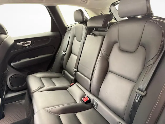VOLVO XC60 2.0 B5 MH Plus Dark AWD