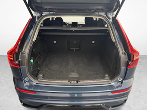 Fahrzeugbild VOLVO XC60 2.0 B5 MH Plus Dark AWD