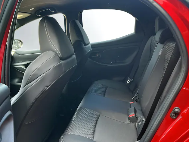 Toyota Yaris 1.5 VVT-i HSD Premium