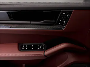 PORSCHE Cayenne Turbo E-Hybrid