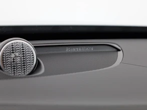 https://vehicle.imgix.net/4448962/54c9ecc0-e4fd-4267-b2f3-3c11ea97348b.jpg