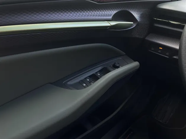 CUPRA Raval 52 kWh VZ Extreme Launch Edition
