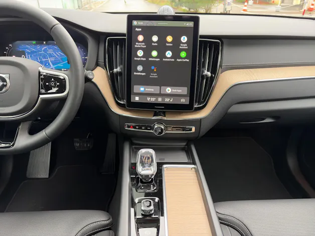 VOLVO XC60 2.0 T8 TE Ultra Bright eAWD