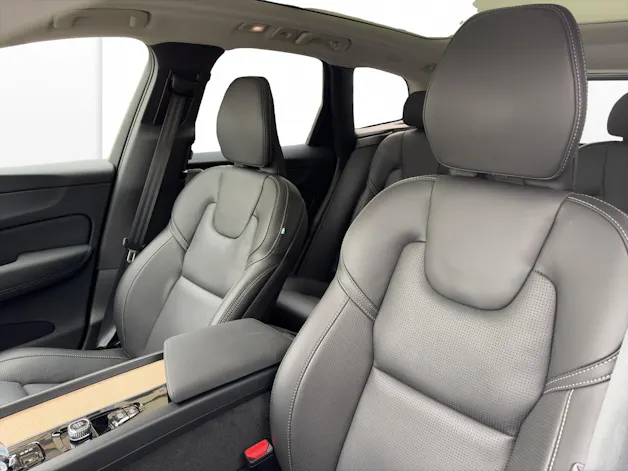 VOLVO XC60 2.0 T8 TE Ultra Bright eAWD