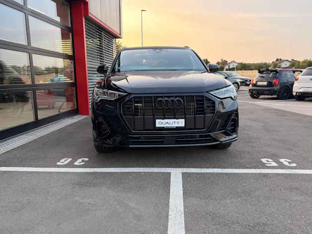 AUDI Q3 40 TDI S line quattro S-tronic