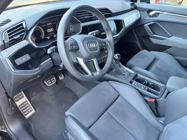 AUDI Q3 40 TDI S line quattro S-tronic