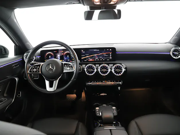 MERCEDES-BENZ A 250e Progressive
