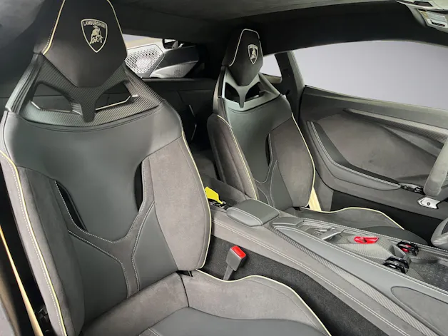 Lamborghini Revuelto Coupé 6.5