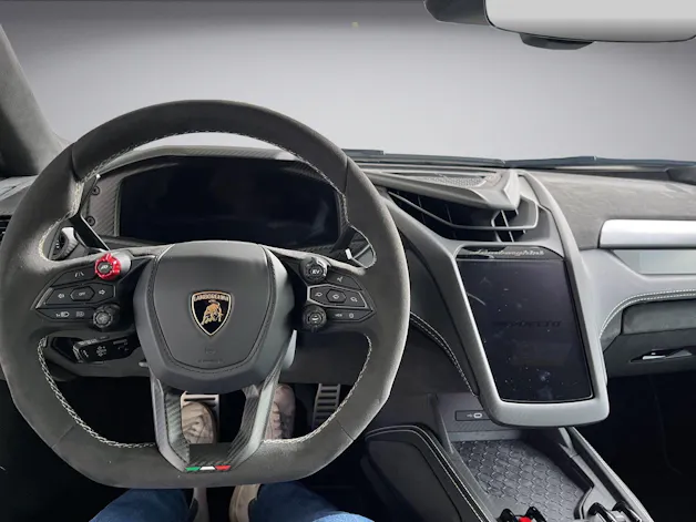 Lamborghini Revuelto Coupé 6.5