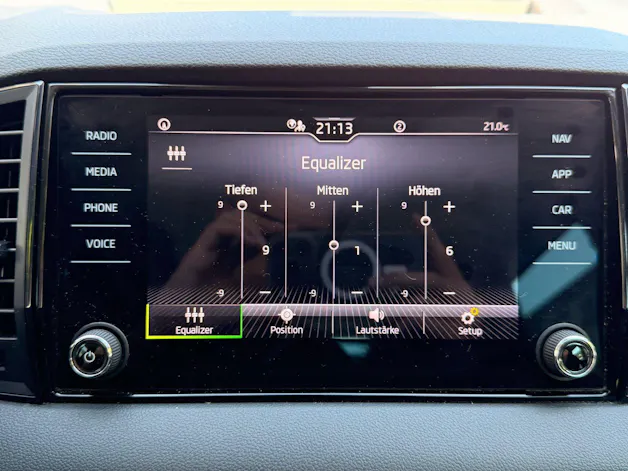 SKODA Karoq Selection *** ACC & RÜCKFAHRKAMERA ***