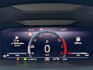 SKODA Karoq Selection *** ACC & RÜCKFAHRKAMERA ***