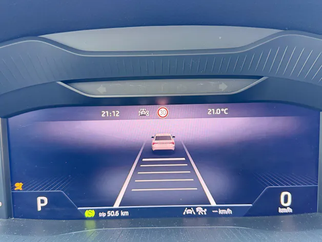 SKODA Karoq Selection *** ACC & RÜCKFAHRKAMERA ***