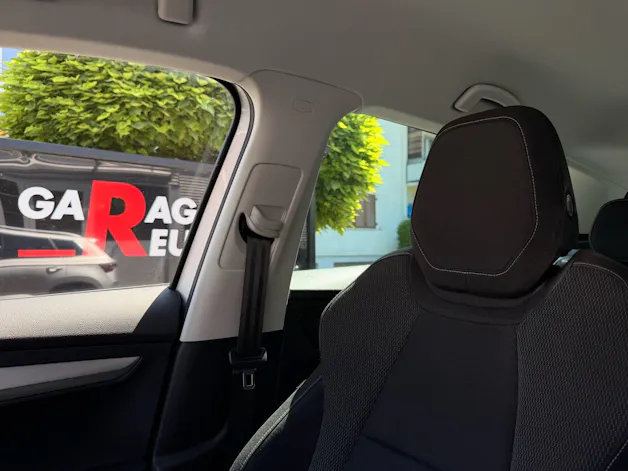 SKODA Karoq Selection *** ACC & RÜCKFAHRKAMERA ***