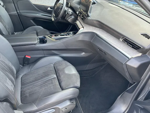PEUGEOT 3008 300e Hybrid4 GT EAT8