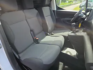 PEUGEOT Partner 1.5 Blue HDi Standard 650kg * Holzboden * Durchladeluke für lange Gegenstände *CarPlay Kabellos