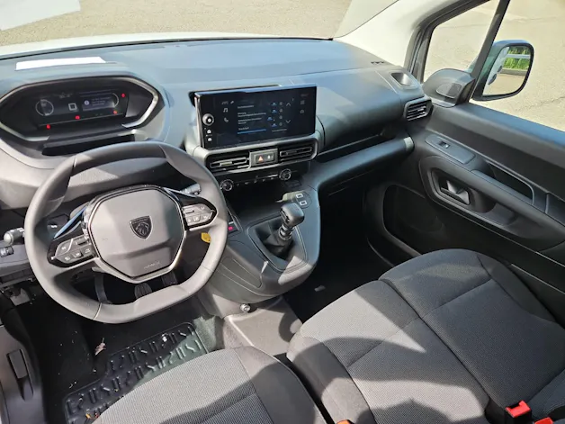 PEUGEOT Partner 1.5 Blue HDi Standard 650kg * Holzboden * Durchladeluke für lange Gegenstände *CarPlay Kabellos