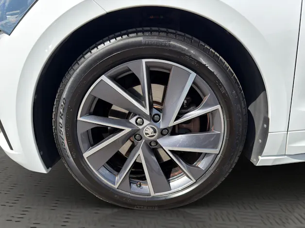 SKODA Enyaq iV 80x SportLine