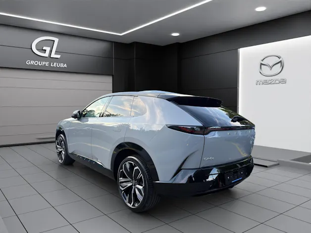 MAZDA CX-6e Takumi
