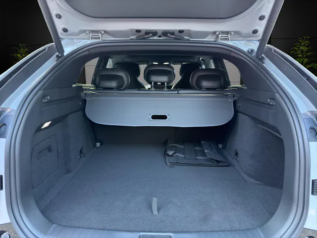 MAZDA CX-6e Takumi