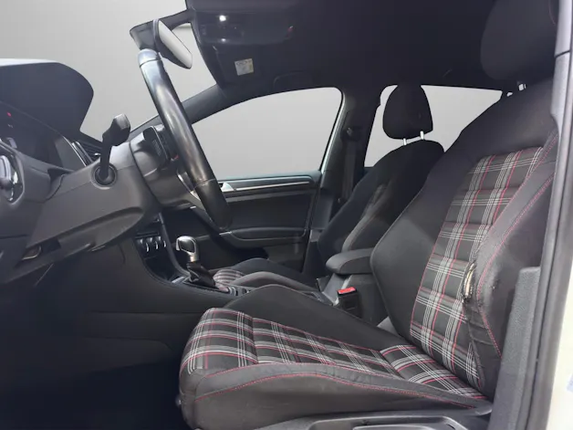 VW Golf 2.0 TSI GTI Performance DSG