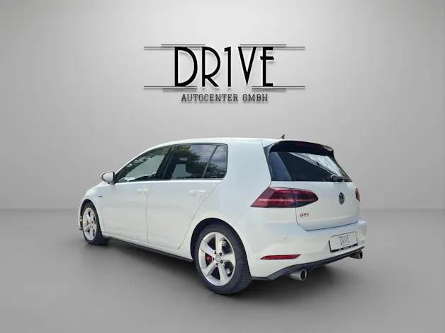 VW Golf 2.0 TSI GTI Performance DSG