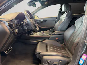 AUDI A4 Avant 2.0T Sport qua.