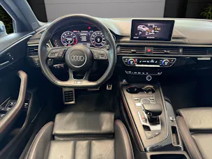 AUDI A4 Avant 2.0T Sport qua.