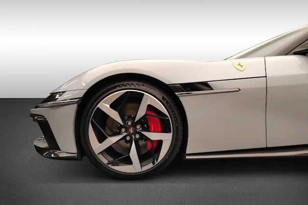 FERRARI 12 Cilindri
