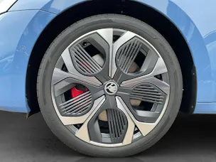 SKODA Octavia Combi 2.0 TSI DSG RS 30 Years Edition