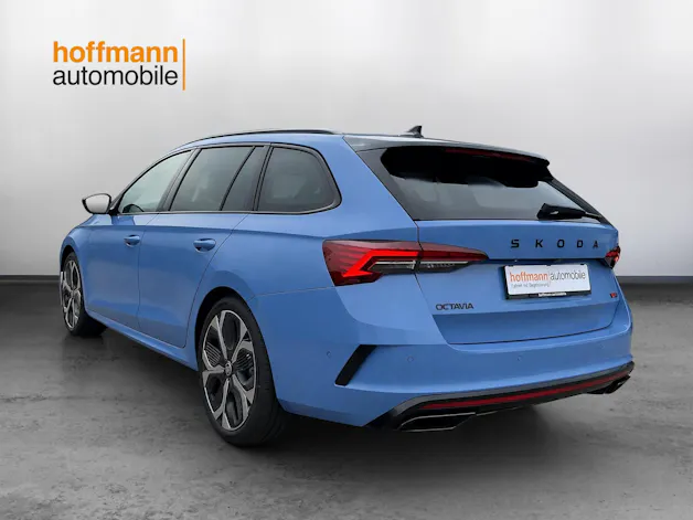 SKODA Octavia Combi 2.0 TSI DSG RS 30 Years Edition