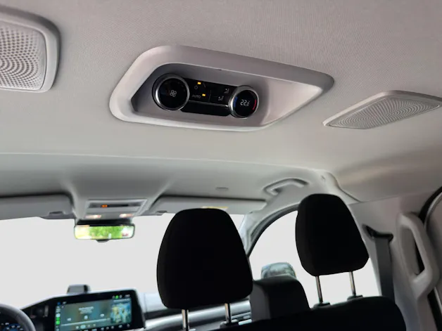 VW Caravelle 2.5TSI eHYBRID 16,5 kWh Life Aut.8