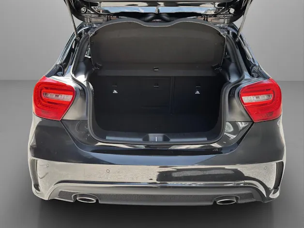 MERCEDES-BENZ A 180 AMG Line 7G-DCT