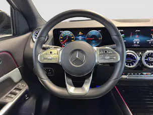 MERCEDES-BENZ EQA 300 Swiss Star AMG Line 4MATIC