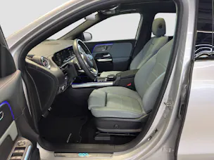 MERCEDES-BENZ EQA 300 Swiss Star AMG Line 4MATIC