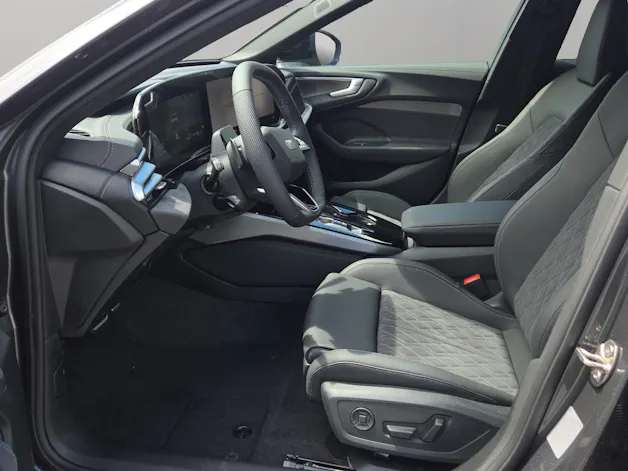 AUDI A5 Avant e-hybrid quattro Attraction 220 kW S tronic