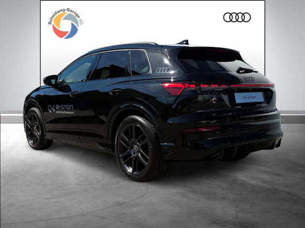 AUDI Q4 e-tron SUV quattro performance