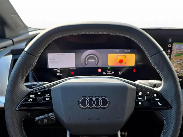 AUDI Q4 e-tron SUV quattro performance